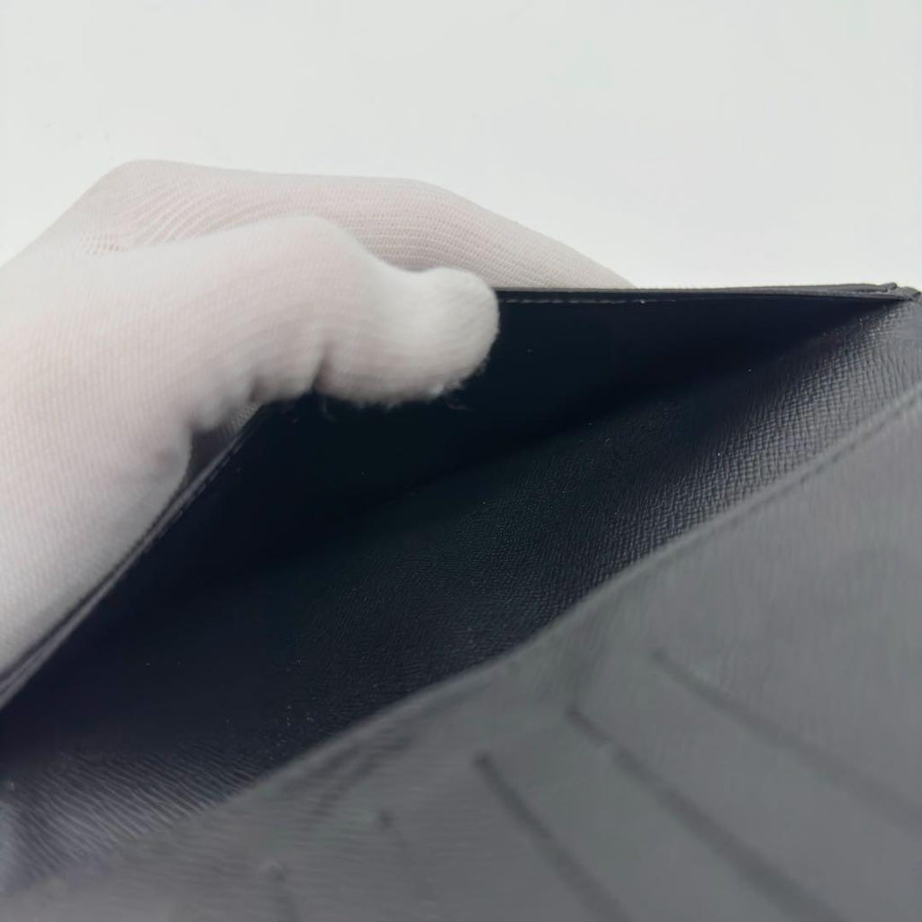 Louis Vuitton Portefeuille Brazza NM Taiga Silver Wallet — view 7