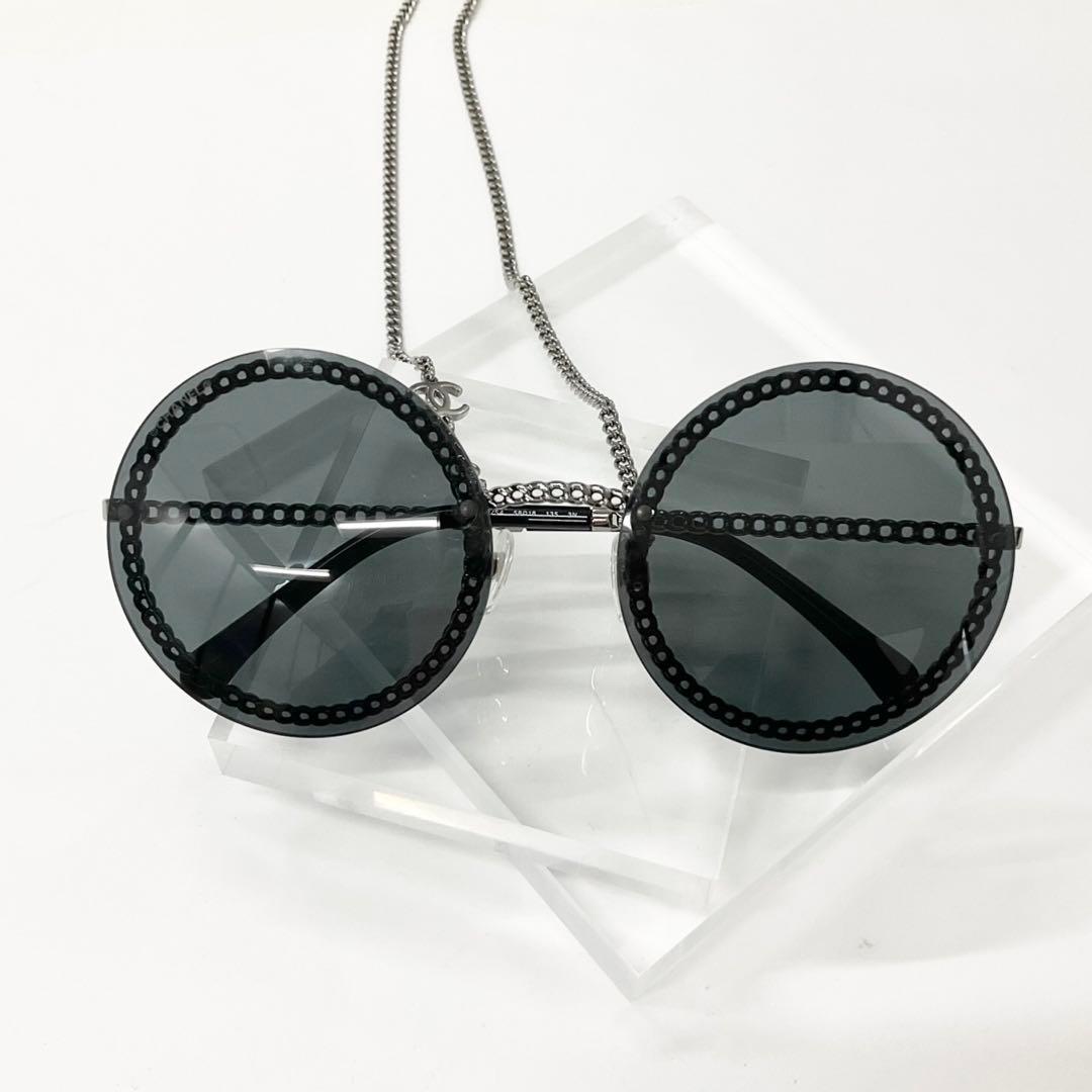 Chanel Sunglasses CC Logo Chain Eyewear Black — view 2