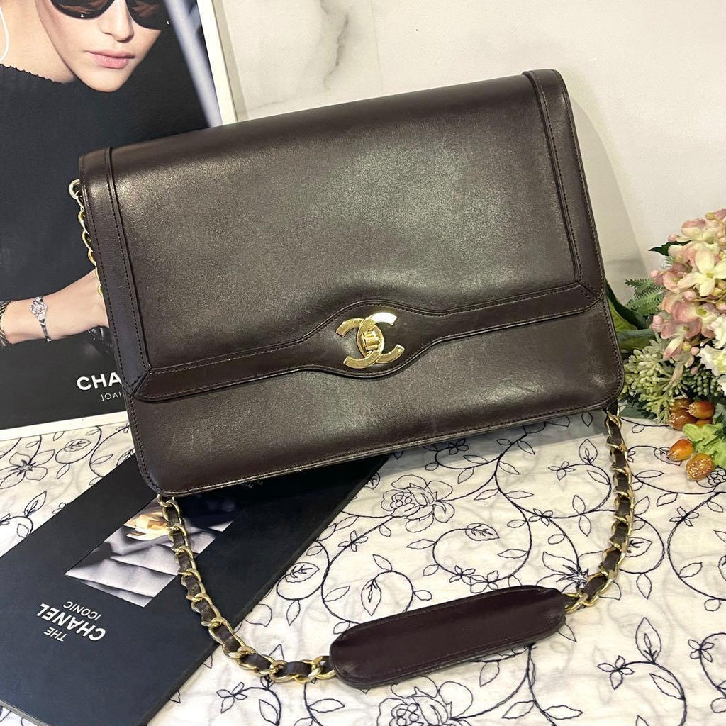 Chanel Vintage Turnlock Chain