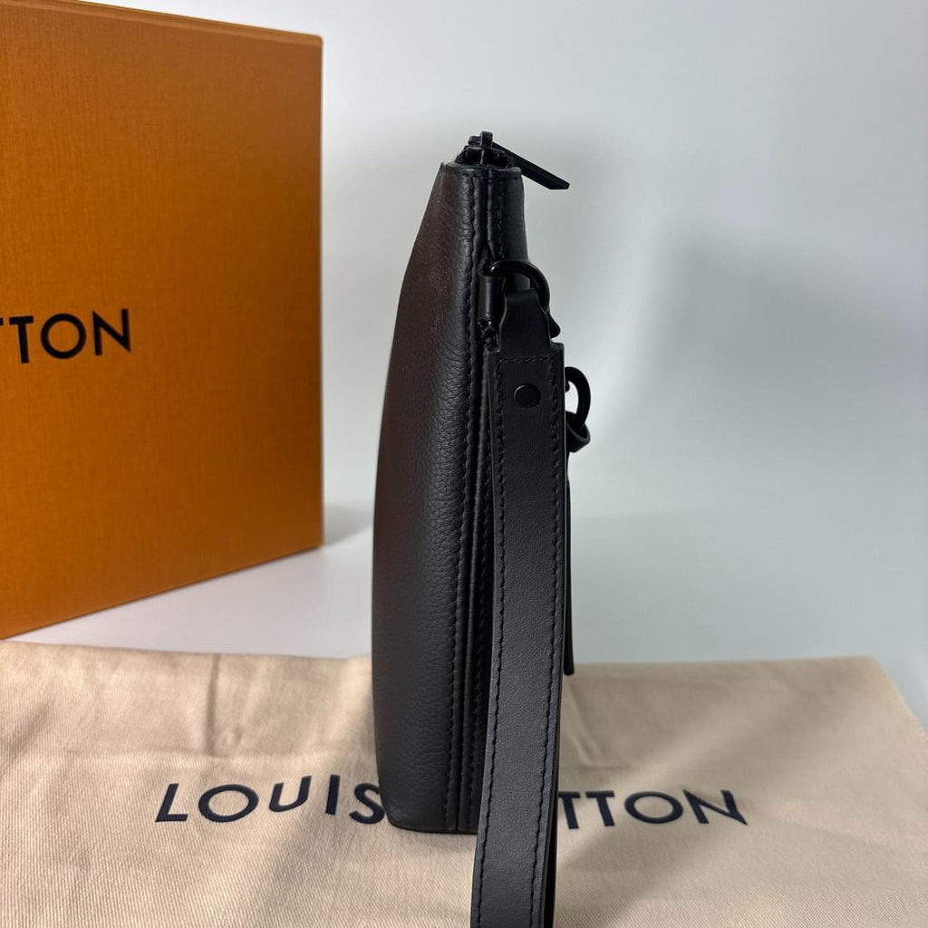 Louis Vuitton LV Aerogram Takeoff Pouch Clutch — view 4