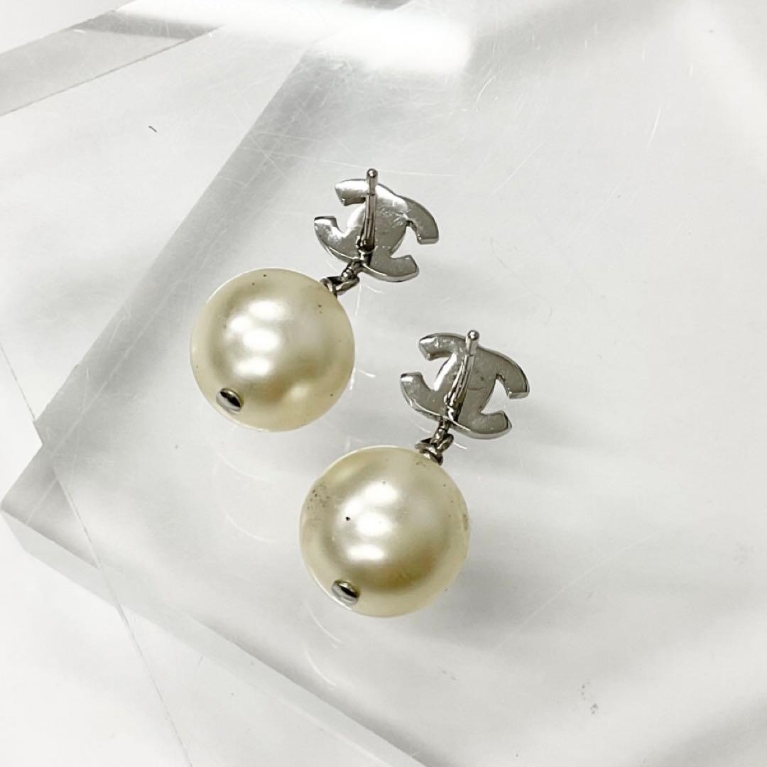 Chanel Earrings CC Logo Rhinestone Pearl Silver — view 3