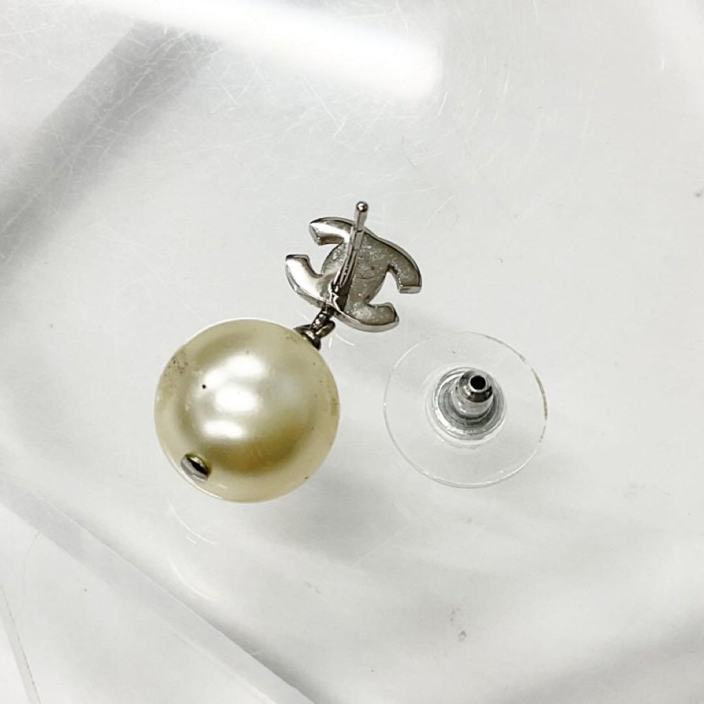 Chanel Earrings CC Logo Rhinestone Pearl Silver — view 4
