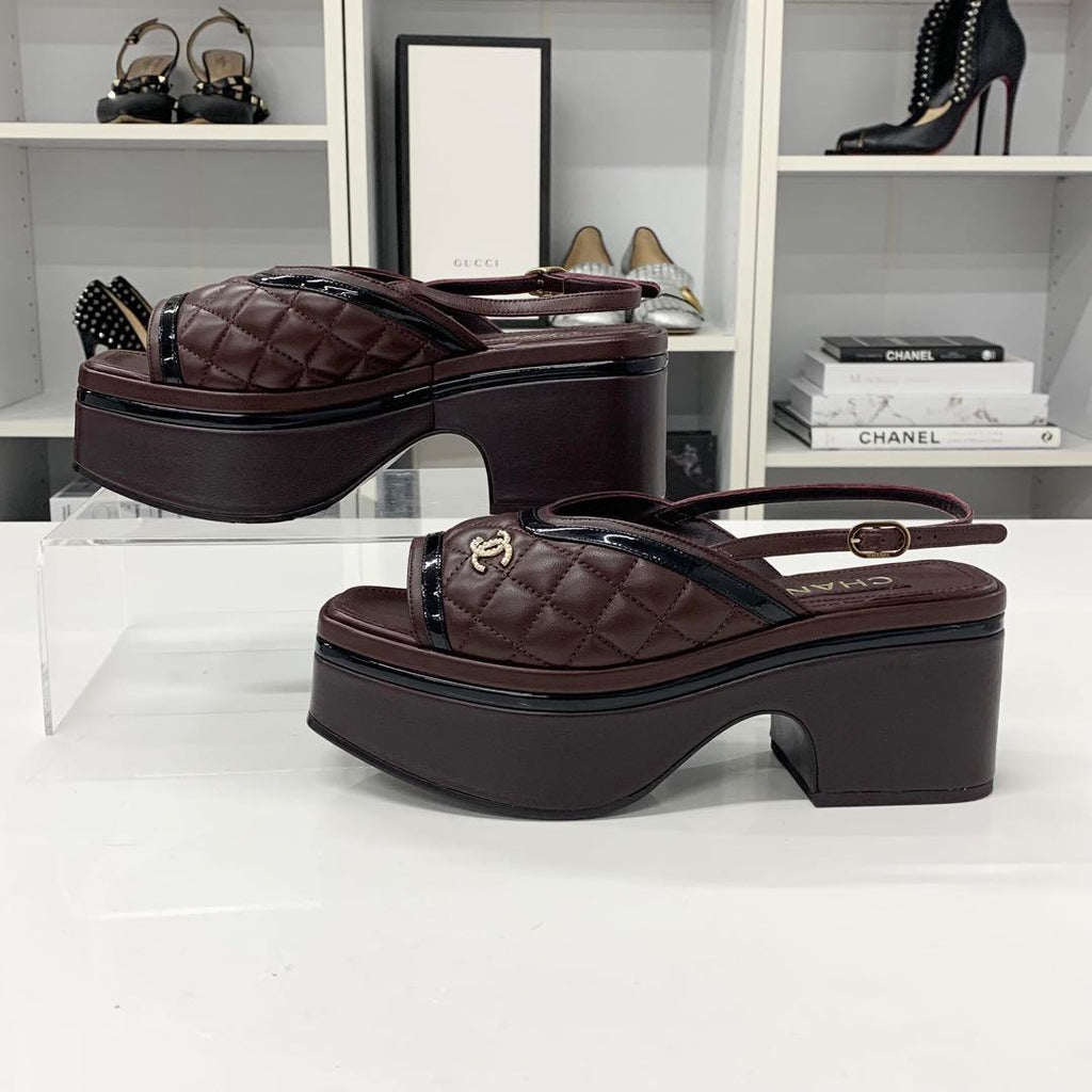 Chanel CC Logo Leather Quilted Ring Back Sandals Brown — view 2