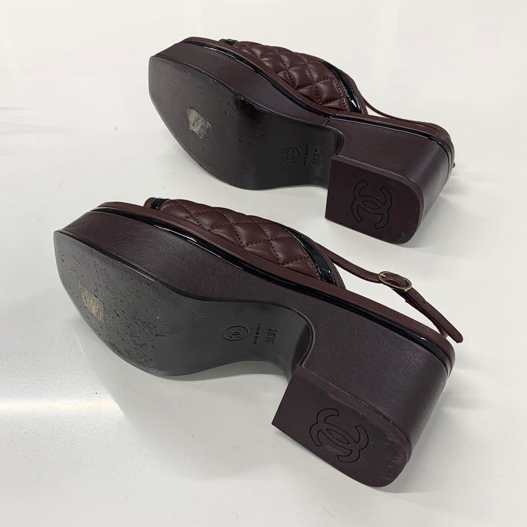 Chanel CC Logo Leather Quilted Ring Back Sandals Brown — view 8