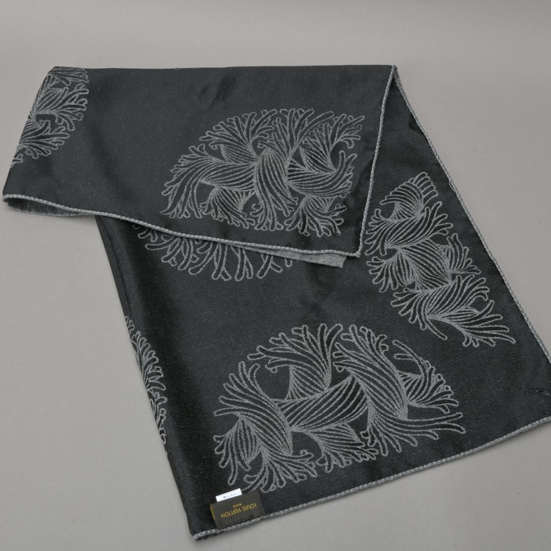 Louis Vuitton Shawl Christopher Nemeth Collaboration Cashmere Gray Scarf — view 4