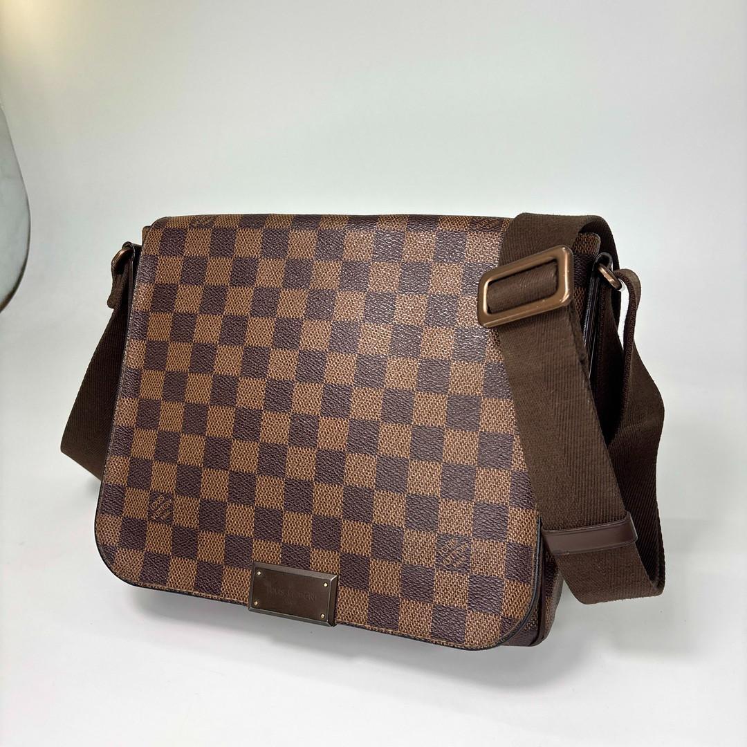 Louis Vuitton District PM Shoulder Bag Damier Ebene — view 2