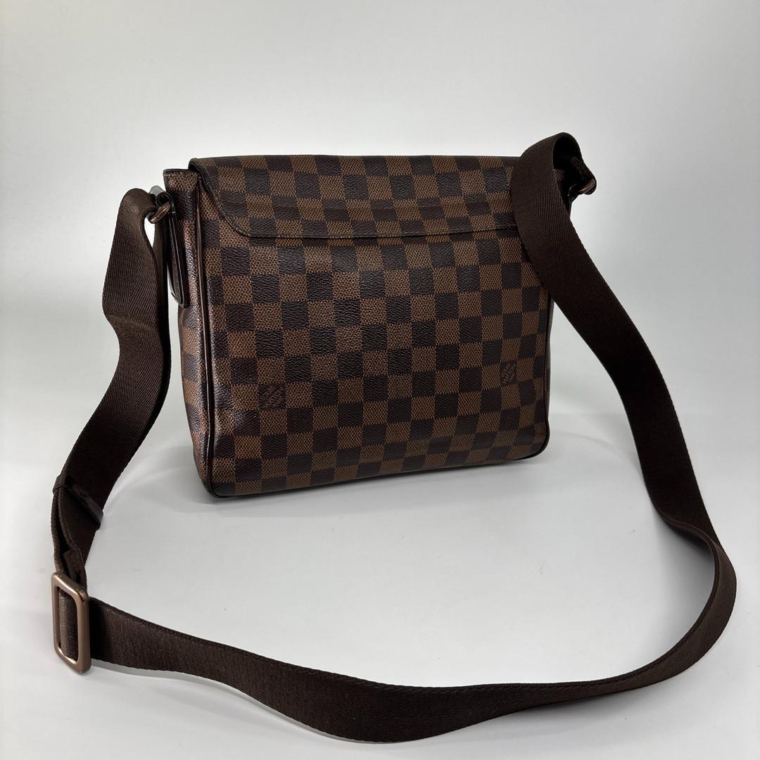 Louis Vuitton District PM Shoulder Bag Damier Ebene — view 5