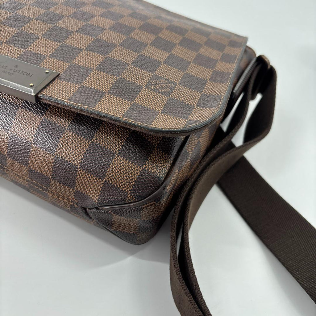 Louis Vuitton District PM Shoulder Bag Damier Ebene — view 6