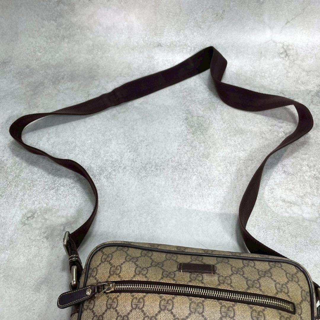 Gucci GG Shoulder Bag Brown Beige Leather Logo — view 4