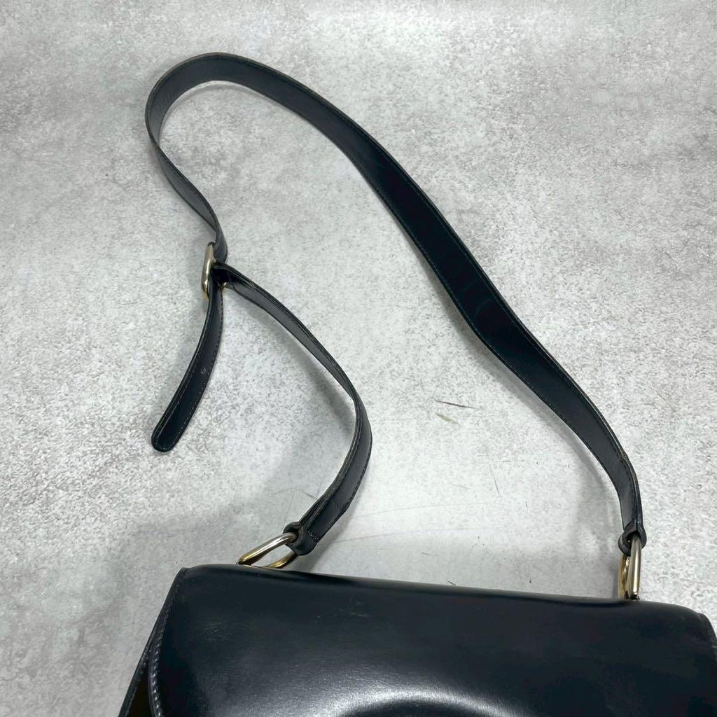 Gucci Shoulder Bag Black Leather Gold Logo — view 4