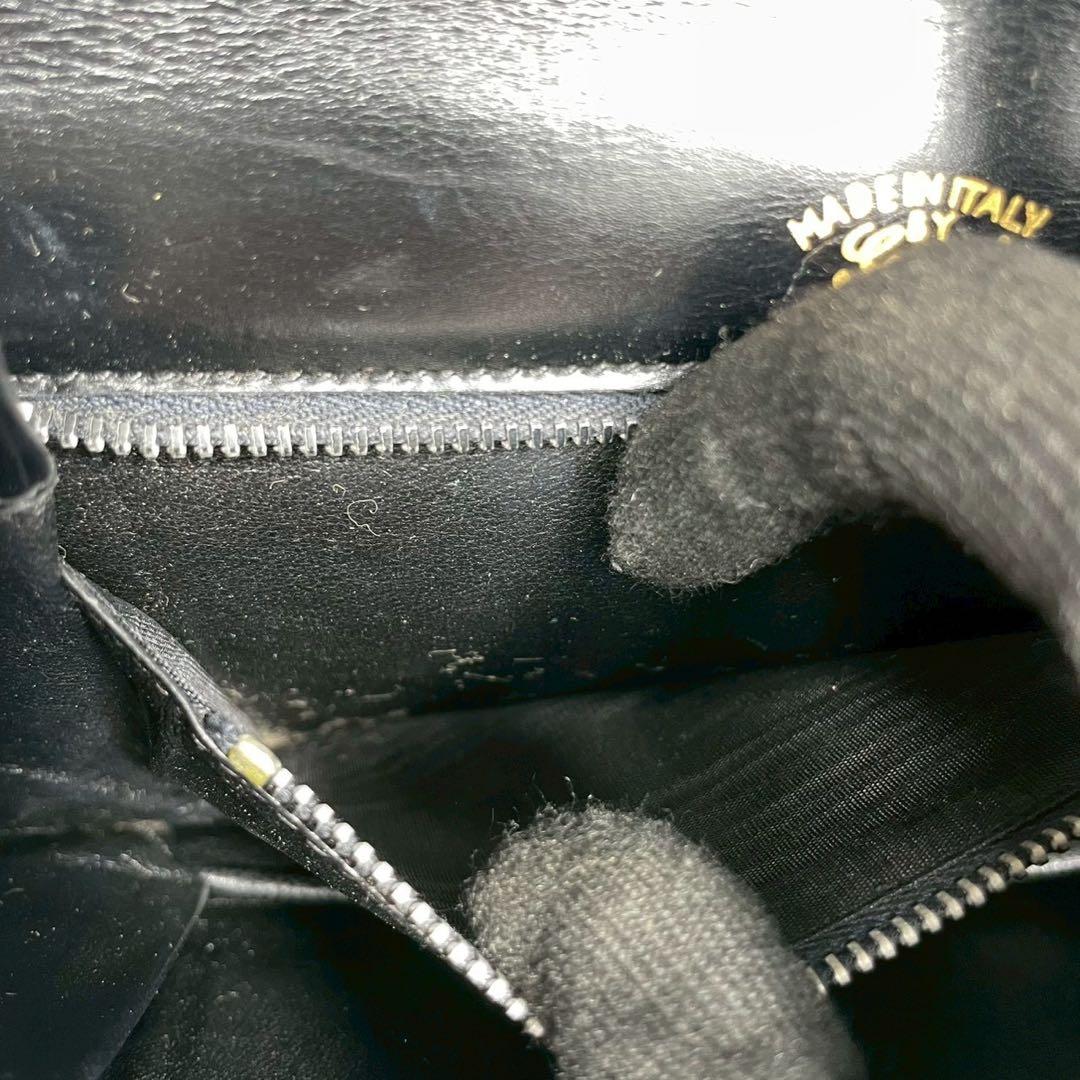 Gucci Shoulder Bag Black Leather Gold Logo — view 7