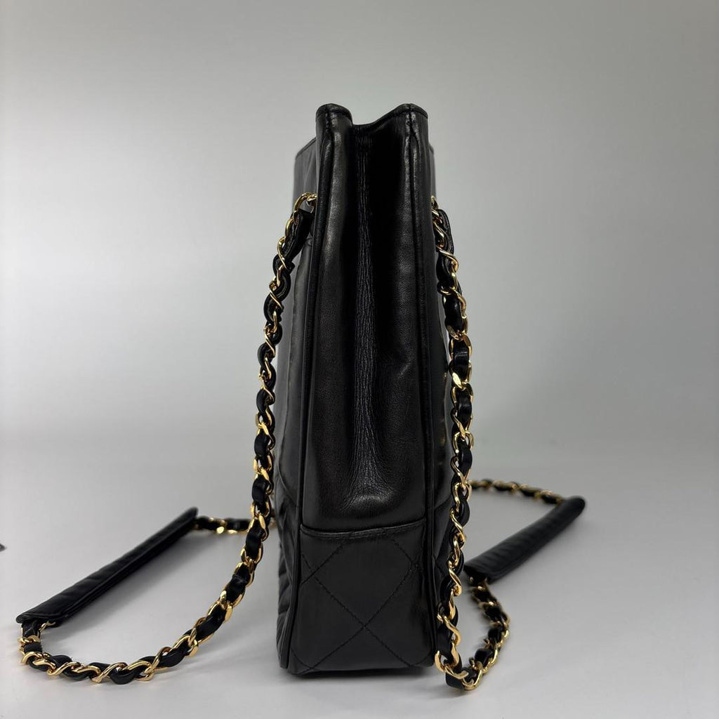 Chanel Lambskin Shoulder Bag Gold Black — view 4