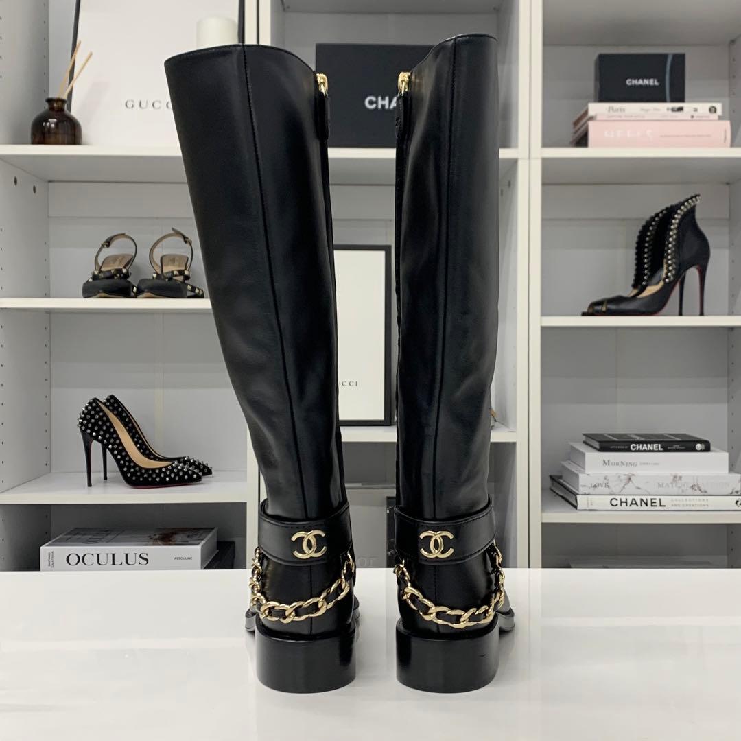Chanel CC Logo Leather Chain Long Boots Black — view 5