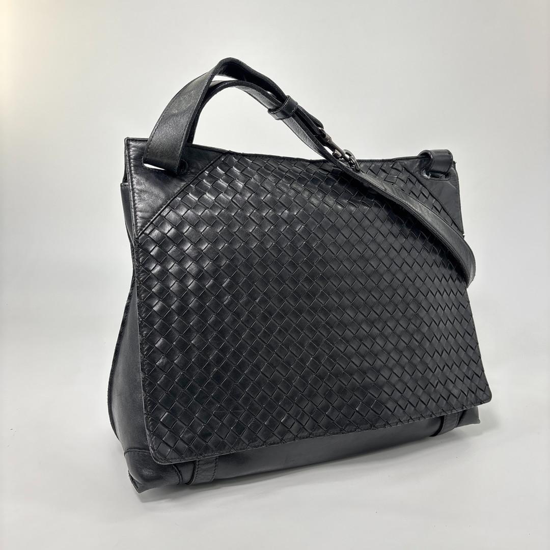 Bottega Veneta Super Shoulder Bag Leather Intrecciato Black — view 3