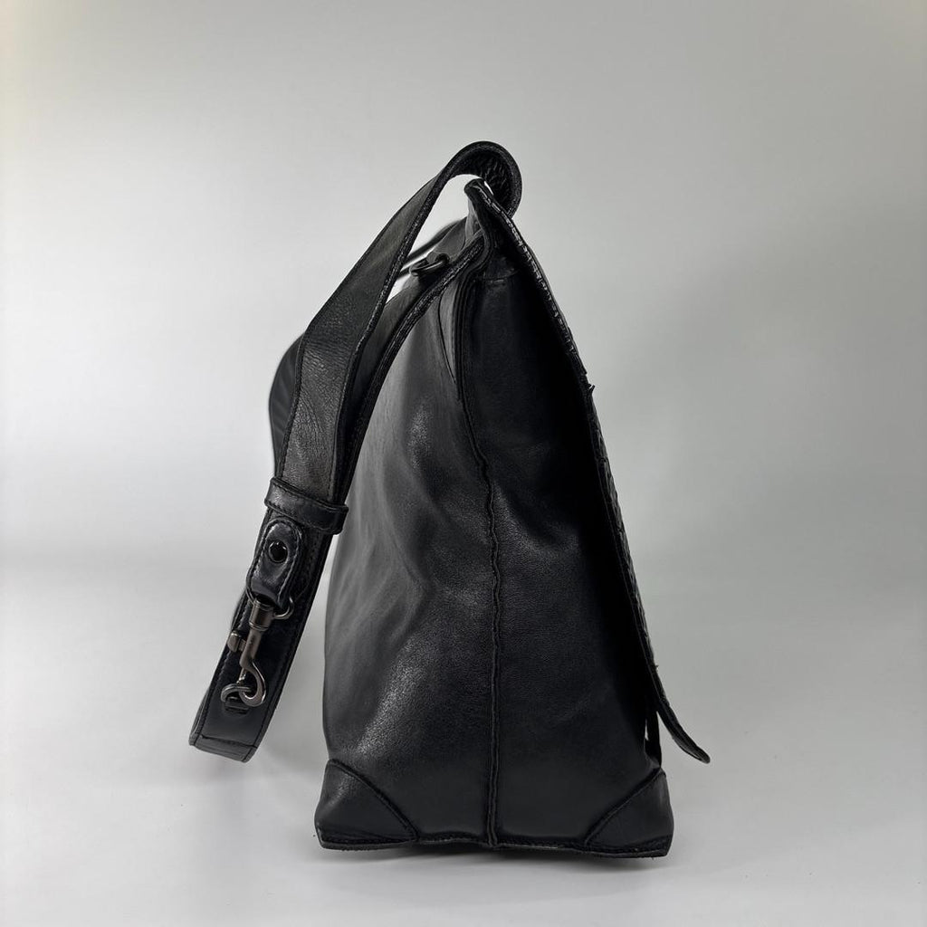 Bottega Veneta Super Shoulder Bag Leather Intrecciato Black — view 4