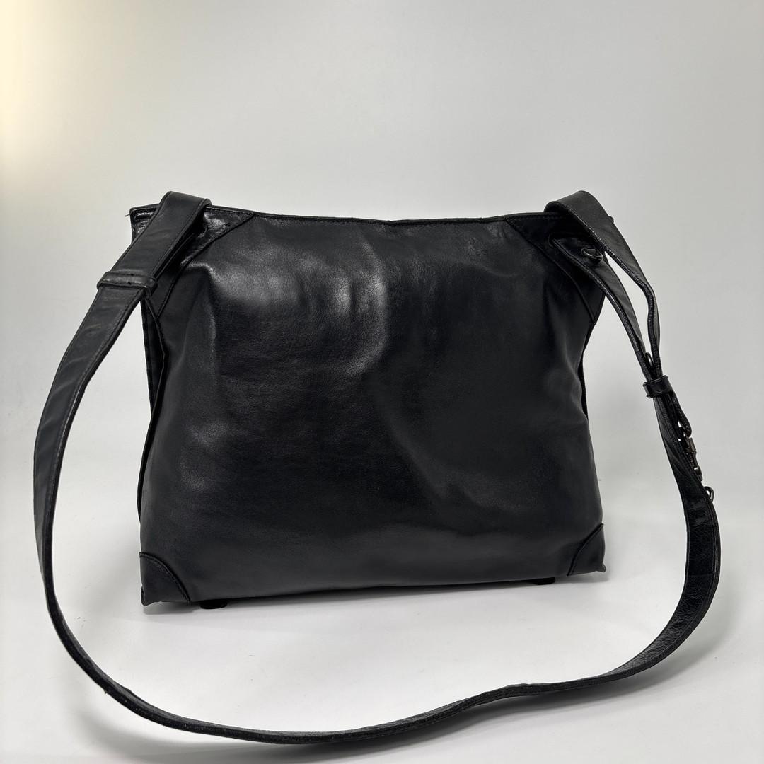 Bottega Veneta Super Shoulder Bag Leather Intrecciato Black — view 5