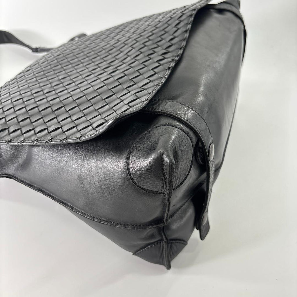 Bottega Veneta Super Shoulder Bag Leather Intrecciato Black — view 6