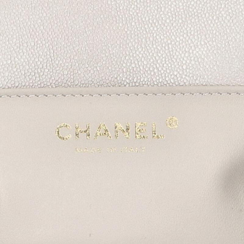 Chanel boy 20 Caviar Leather Flap Chain Shoulder Bag Women — view 3