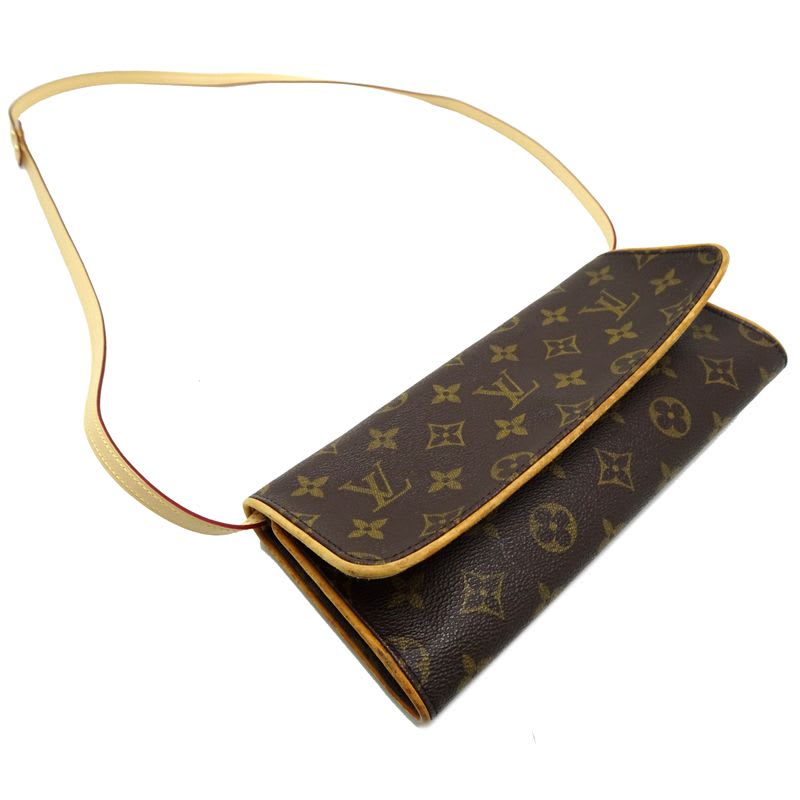 Louis Vuitton Shoulder Bag — view 4