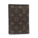 Louis Vuitton Passport Case Monogram Couverture NM — view 2