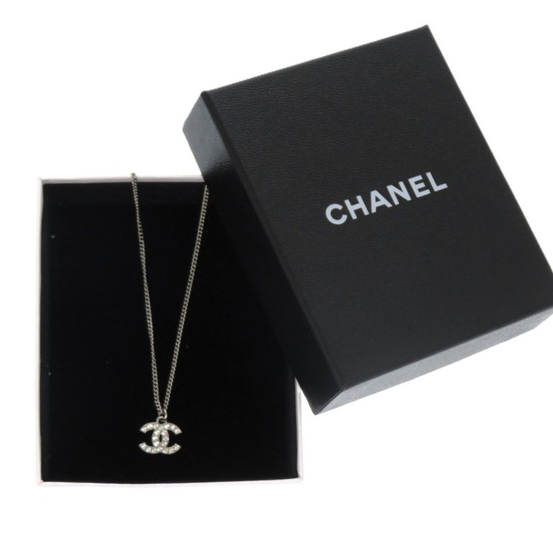 Chanel Coco Mark Metal Rhinestone Silver 0834 Necklace — view 4