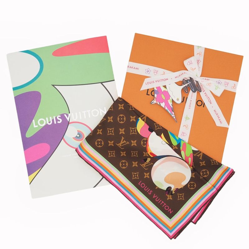 Louis Vuitton Tm Carre 70 Super Flat Character Panda Monogram — view 8