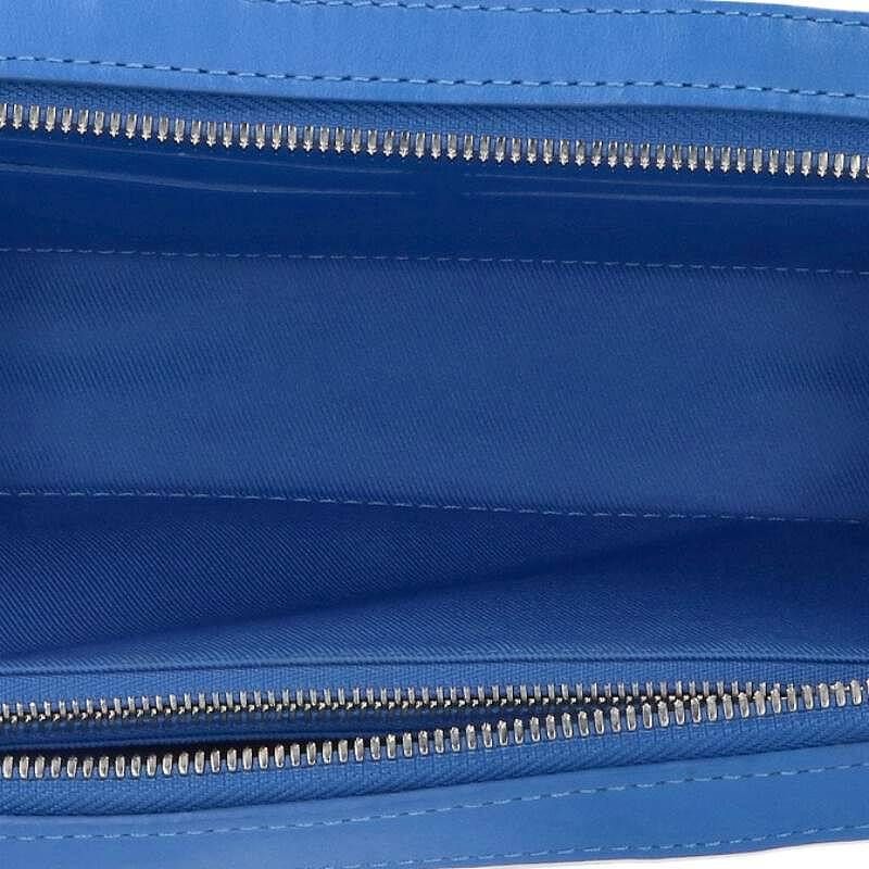Louis Vuitton Soft Trunk Wallet Monogram Claus Shoulder Bag — view 4
