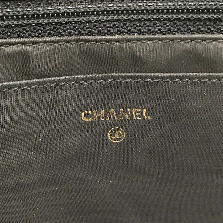 Chanel CC Logo Caviar Leather Mini Pouch Second Black — view 8