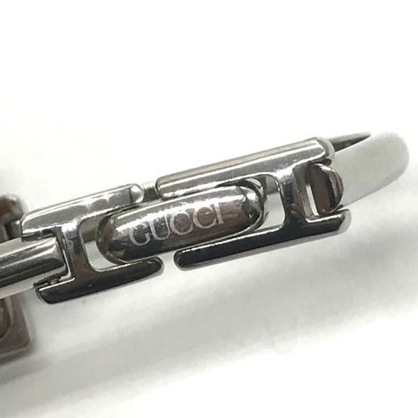 Gucci Square Quartz Silver Dial Bangle Watch — view 5