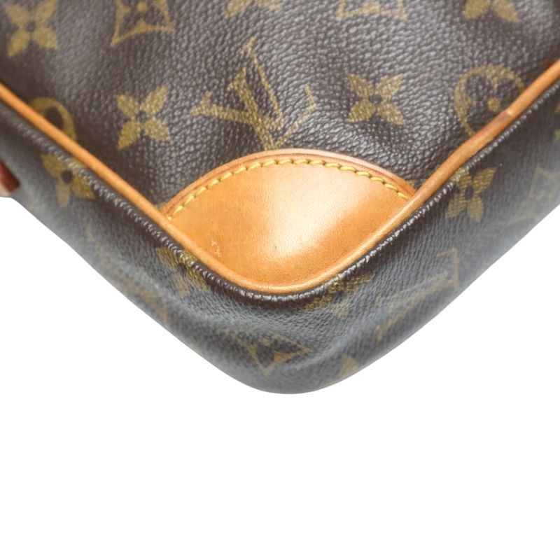 Louis Vuitton Monogram Shoulder Bag Danube — view 6