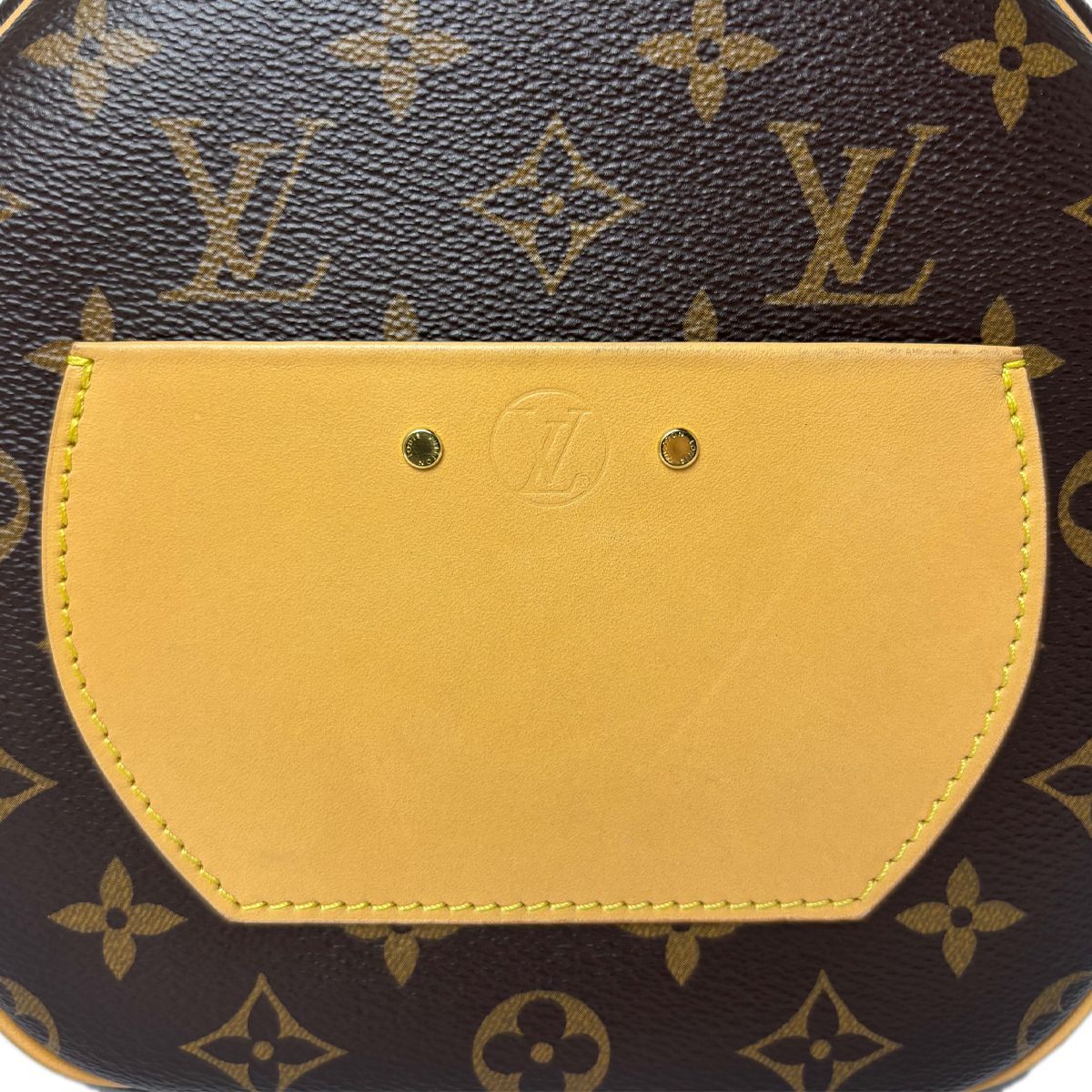 Louis Vuitton Shoulder Bag Monogram Boite Chapeau Small MM — view 3