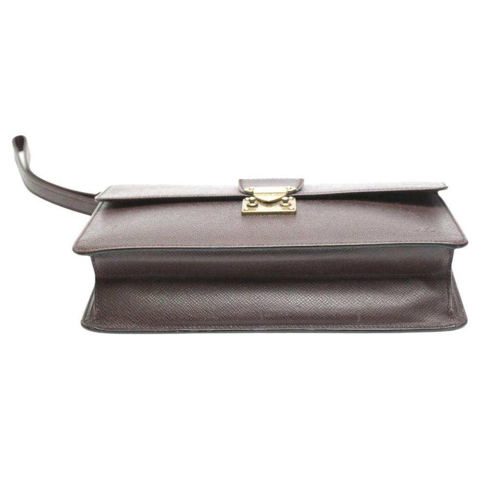 Louis Vuitton Taiga Clutch Bag Clade Second Acajou — view 5