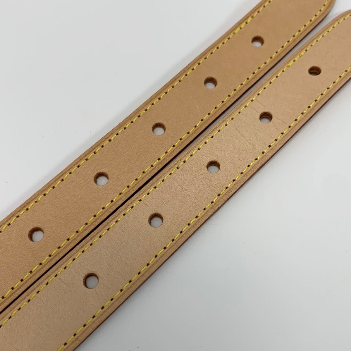Louis Vuitton Leather Beige 152 cm Bag Accessories — view 5