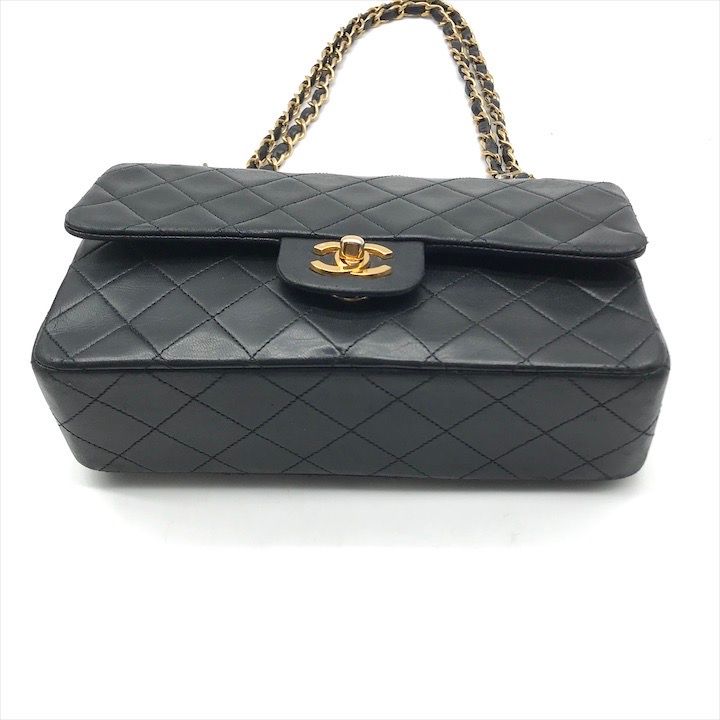 Chanel CC Logo Chain Shoulder Bag Lambskin Double Flap Black — view 4