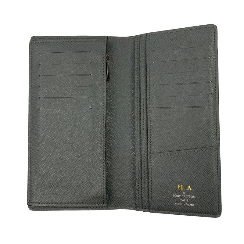 Louis Vuitton Taiga Portefeuille Brazza Folding Long Wallet Gray — view 4