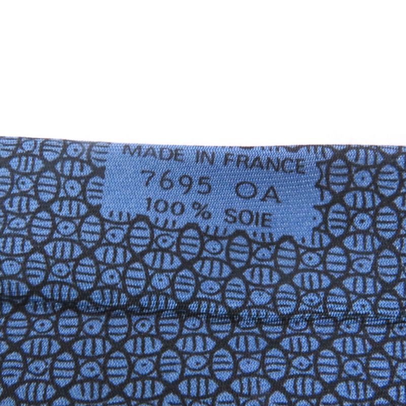 Hermes 7695 OA 100% Silk Geometric Pattern Wide Tie Blue — view 7
