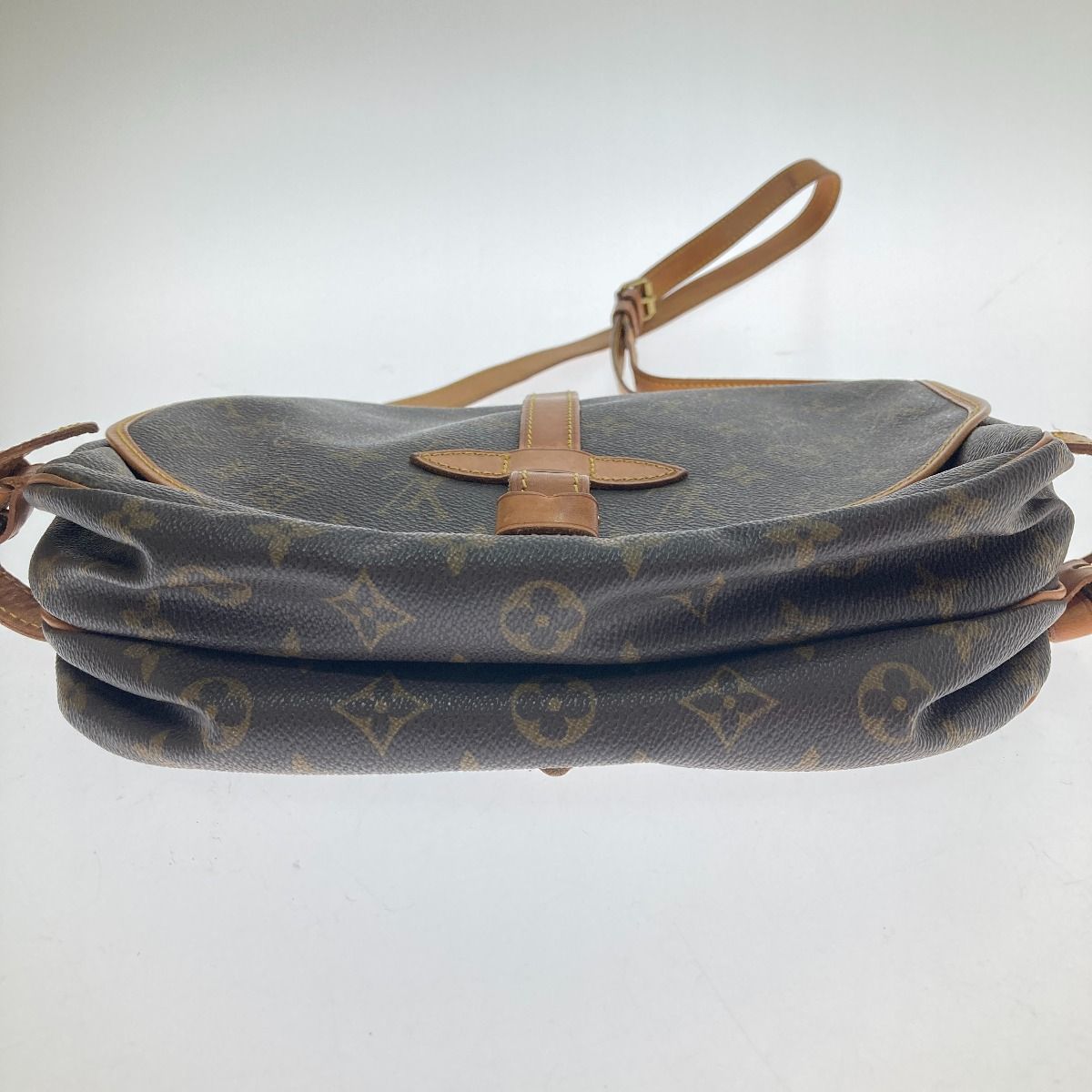 Louis Vuitton Monogram Saumur 30 — view 5