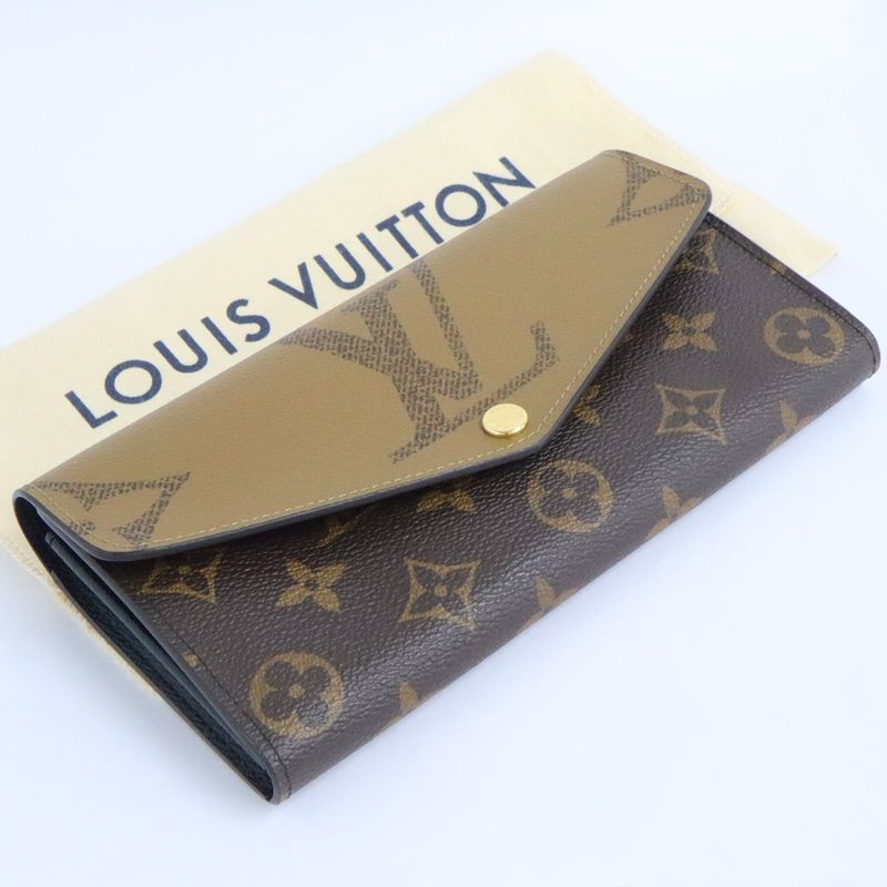 Louis Vuitton Giant Monogram Reverse Portefeuille Sarah — view 4