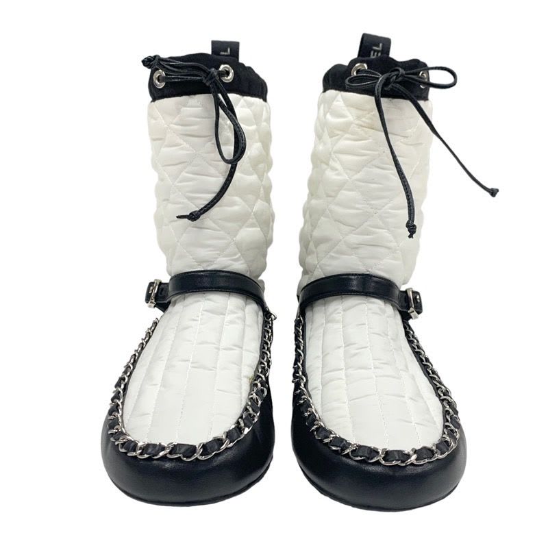 Chanel Boots Short Shoes Nylon Leather White Black Quilted Chain Belt — view 3