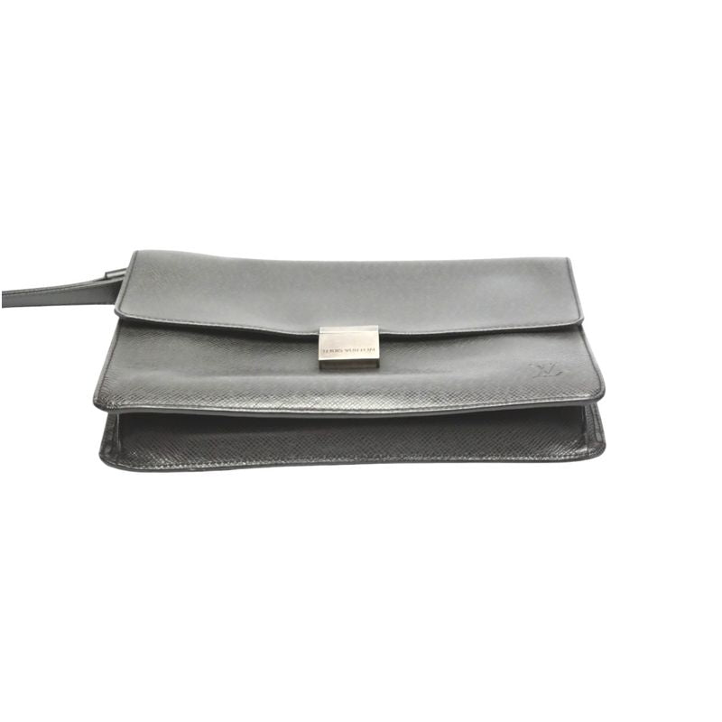 Louis Vuitton Taiga Clutch Bag Serenga Black — view 6