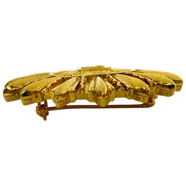 Chanel Emblem Brooch Vintage 1174 GP — view 6