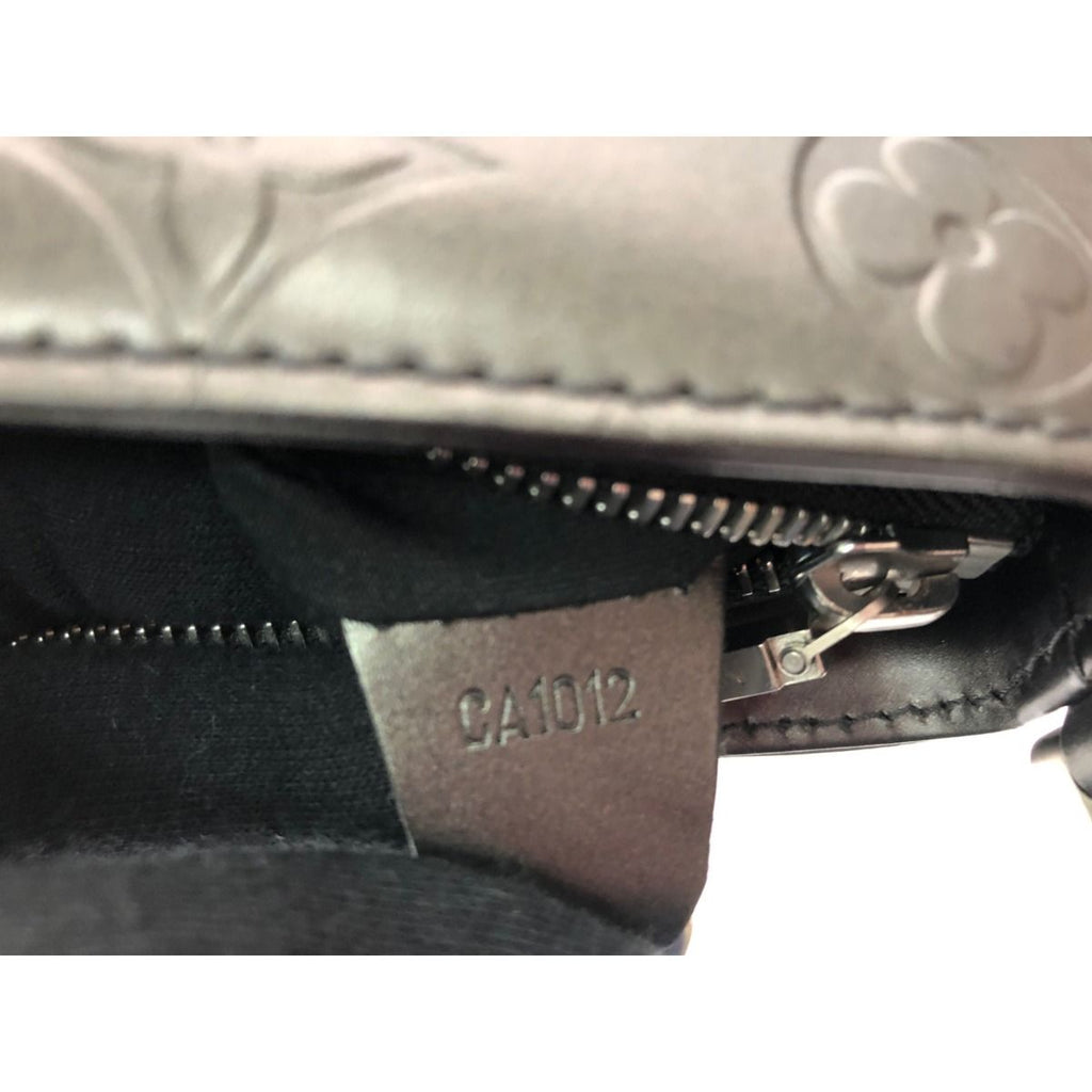 Louis Vuitton Shoulder Bag Monogram Matte Alston Noir — view 5