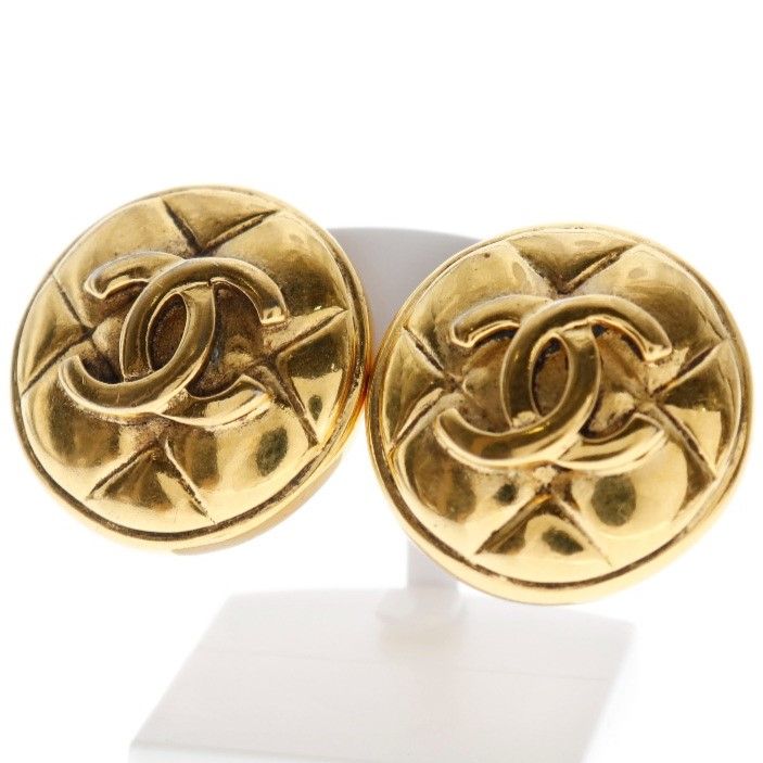 Chanel Coco Mark Quilted Vintage Gold Plated 18.0 g Earrings — view 3