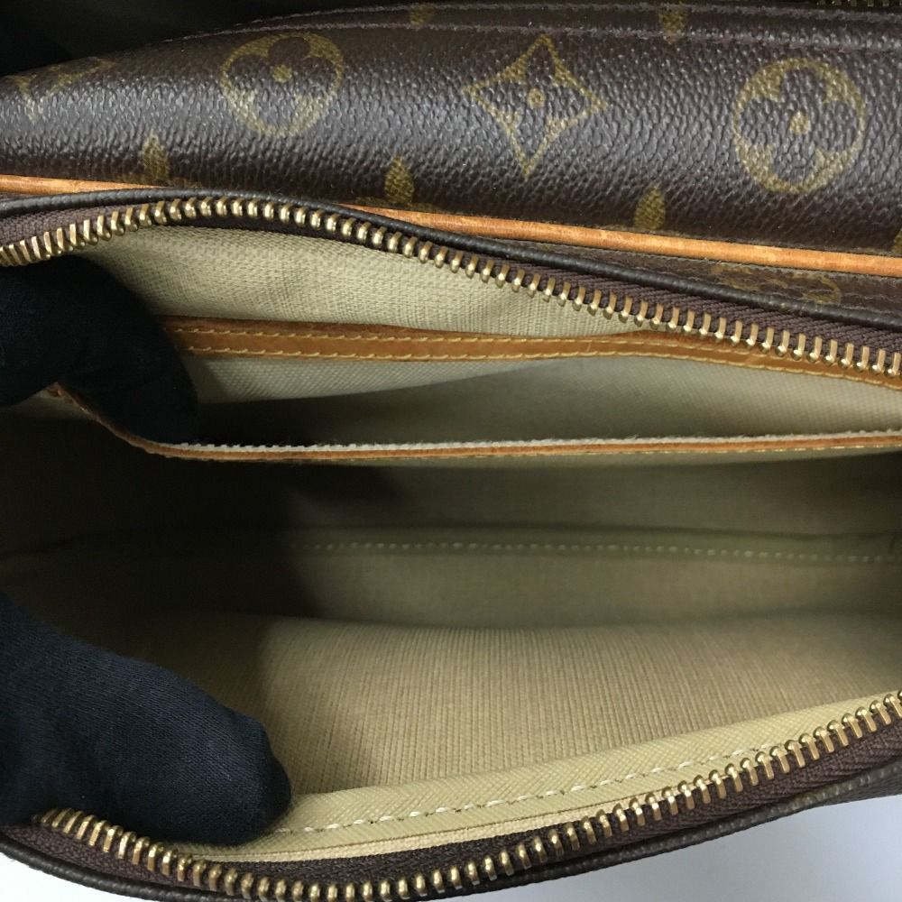 Louis Vuitton Shoulder Bag — view 7