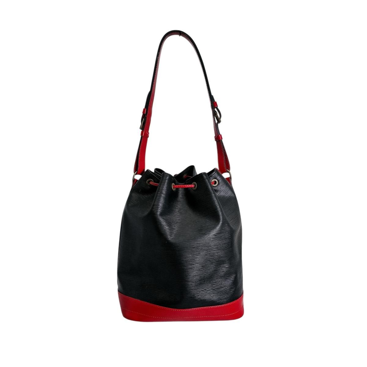 Louis Vuitton Epi Shoulder Bag Noe Noir Black — view 2