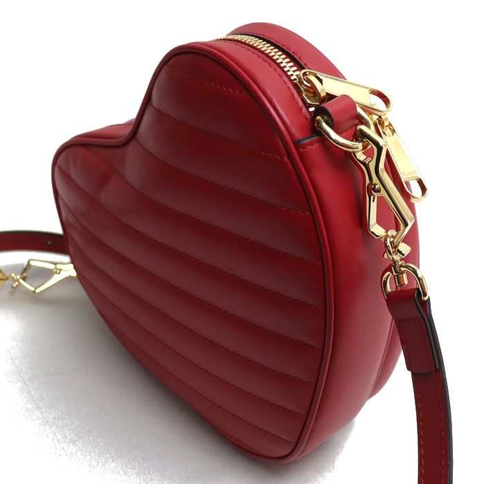 Gucci Interlocking G Heart Quilted Shoulder Bag Red — view 2