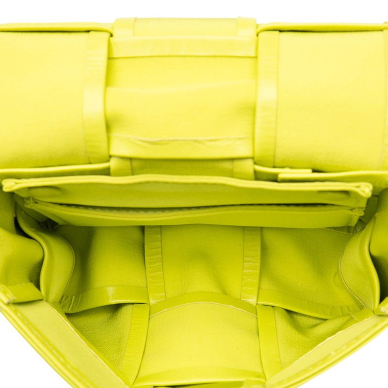 Bottega Veneta Maxi Intrecciato Cassette Light Green Leather — view 4
