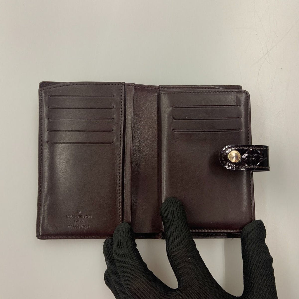 Louis Vuitton Vernis Portefeuille Viennois Rouge Fauvist Bifold Clasp Wallet — view 6