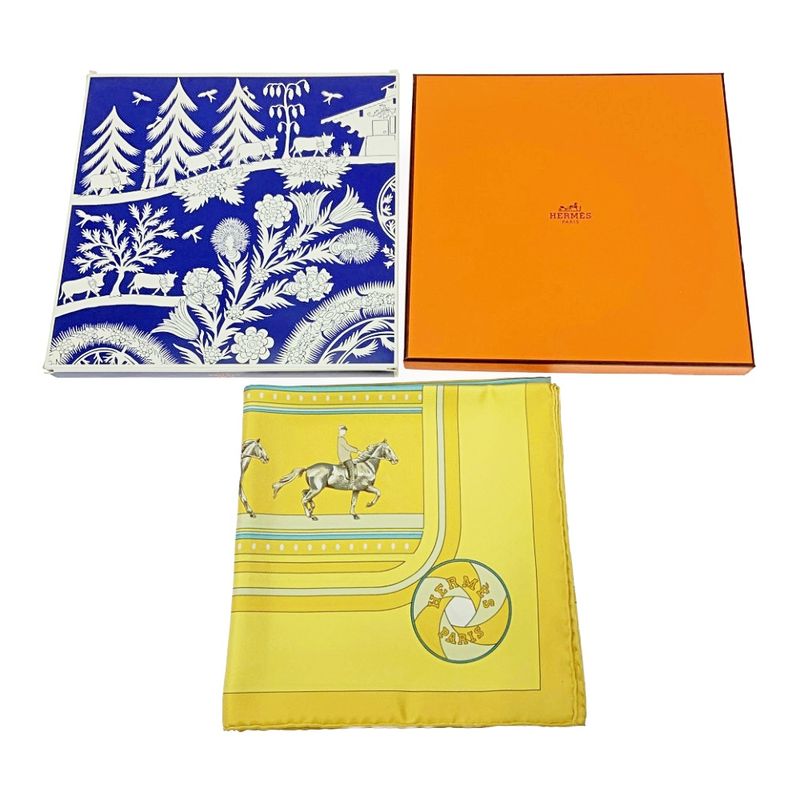 Hermes Silk Carre 90 Sequences Scarf Yellow — view 9