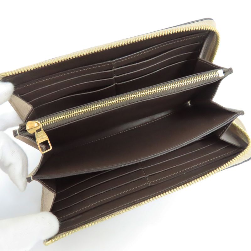 Louis Vuitton Portefeuille Comet Taurillon Leather Gale Beige — view 5